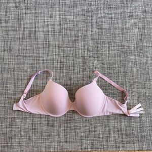 Victoria's Secret Bra - Never Worn (Size 34DDD)